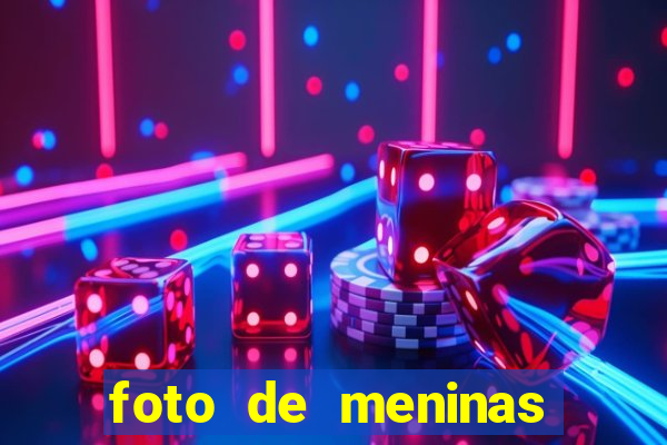 foto de meninas cacheadas fake